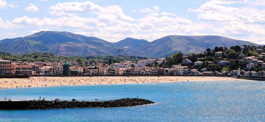 Vue sur la baie et la plage de Saint-Jean-de-Luz