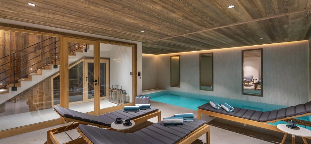 Piscine dans un chalet