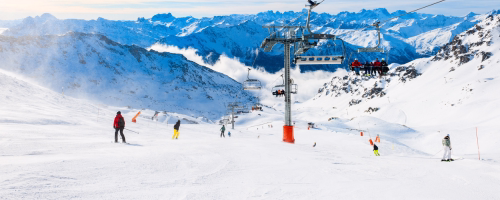 Photo Skier dans le vaste - Domaine des 3 Vallées